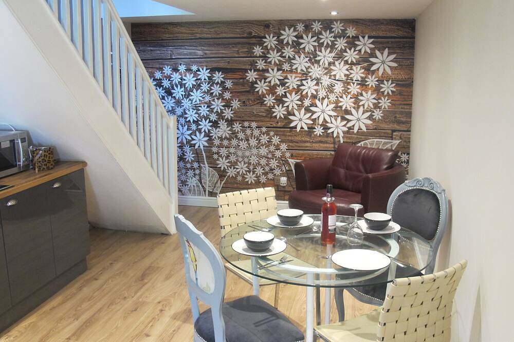 Apartment for 6 People in Preston, Lancashire