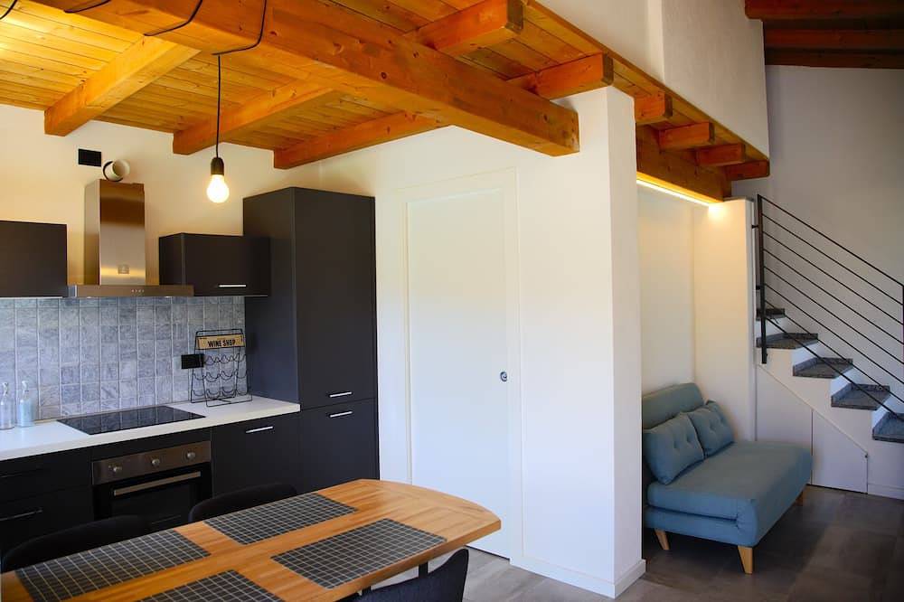 Our Happy Place Detached vacation home with garden in Mandello del Lario, Westelijke Bergamo-Alpen