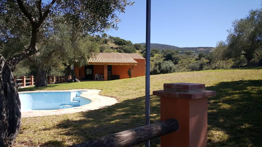 Chalet para 8 personas, con piscina y terraza - 1