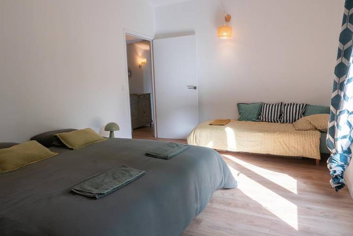 Location de vacances pour 8 personnes, avec vue et jardin à Port-Sainte-Foy-et-Ponchapt - 4