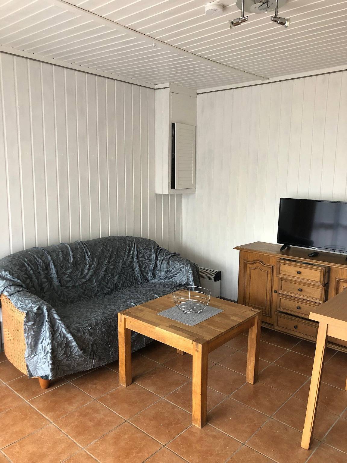 Bungalow 'B 1' with Private Terrace and Wi-Fi in Rheinsberger See, Rheinsberg