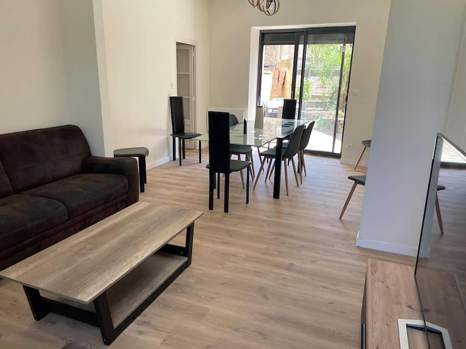 Five-Bedroom House in Périgueux, Périgord Blanc
