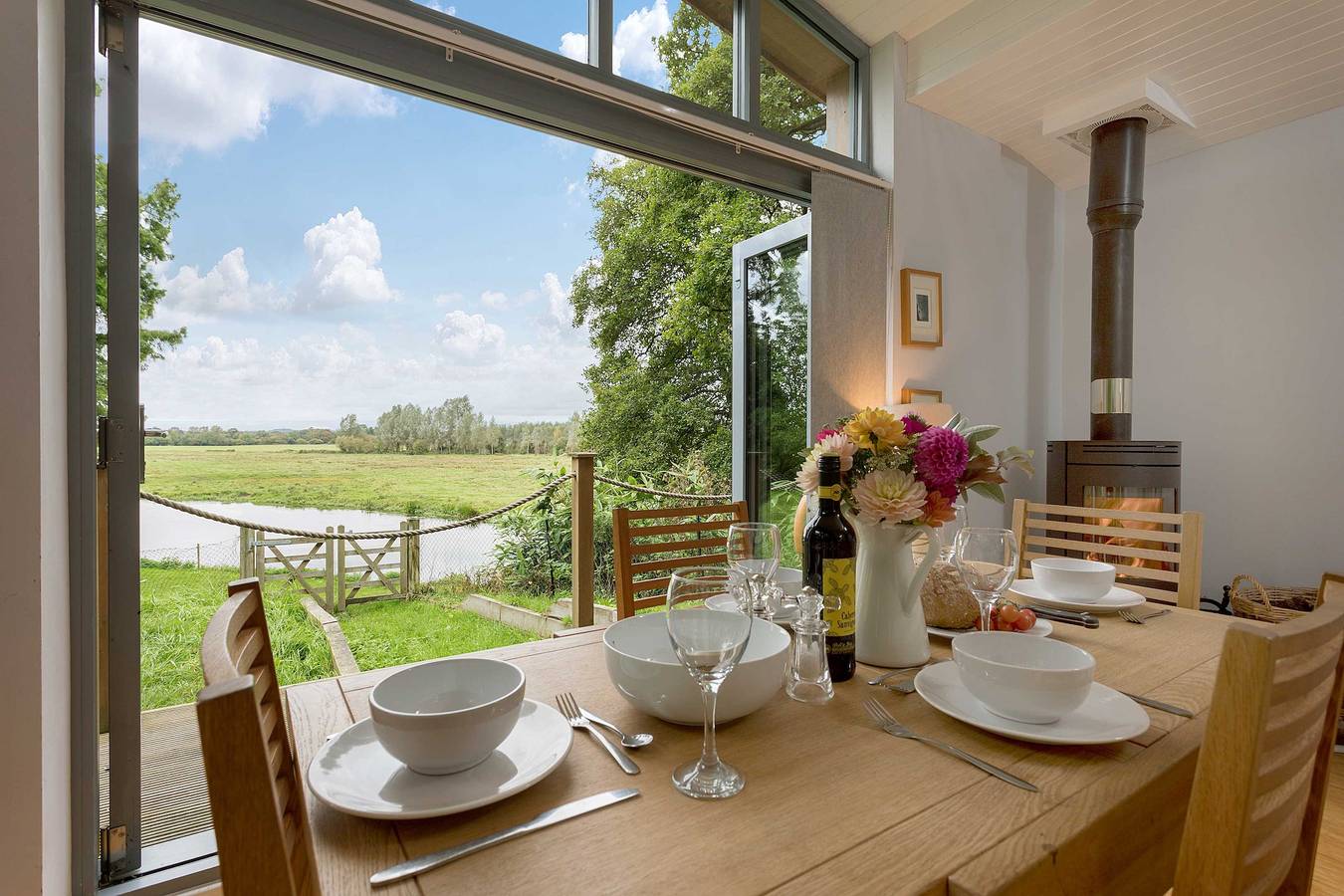 Riverside Lodge and Camping Pod in the New Forest in Fordingbridge, Hampshire