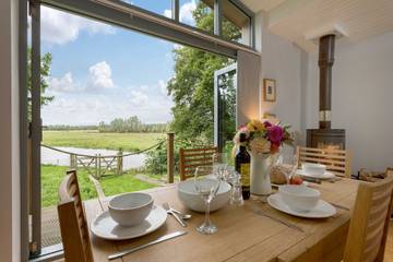Glamping for 6 People in Fordingbridge, New Forest National Park, Photo 2