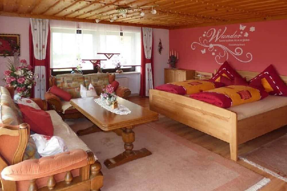 Ganze Wohnung, Geräumige 75qm 4-Sterne-Ferienwohnung für 4 Personen in Gleißenberg, Ostbayern