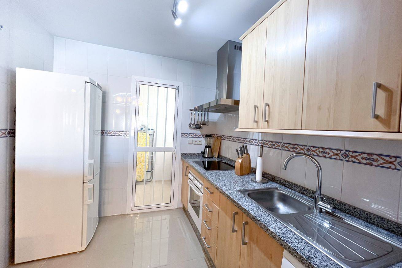 Apartamento entero, Apartamento acogedor de 2 dormitorios a solo 150 m de la playa Sabinillas, Manilva  in San Luis de Sabinillas, Manilva