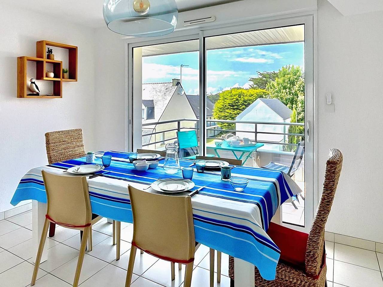 Entire apartment, Bright 2-room apartment with parking - 3* in Étel, near beaches in Étel, Côte des Mégalithes