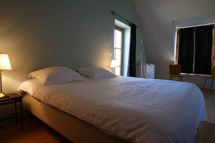 Location de vacances pour 10 personnes, avec piscine et jardin à Ambillou - 3