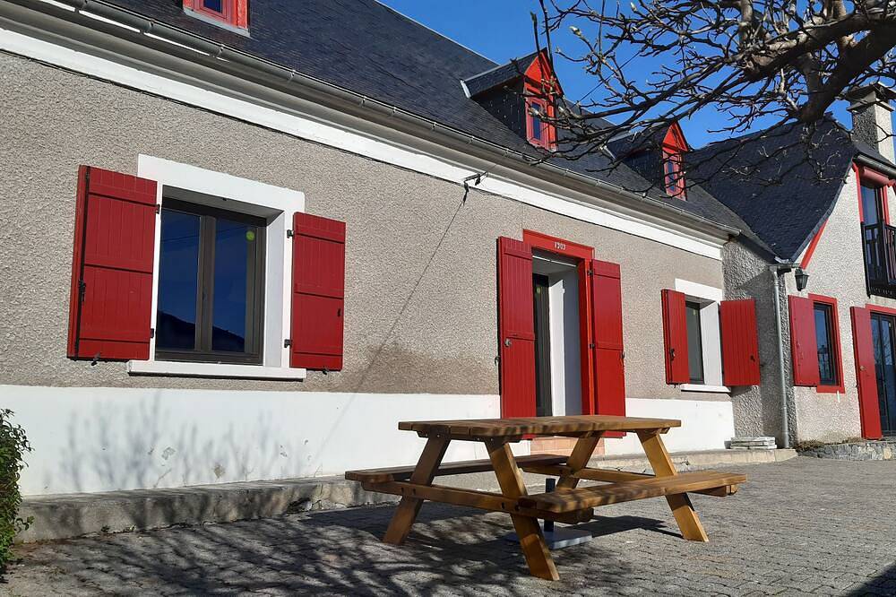 Maison avec superbe vue sur les montagnes , sans vis à vis et jardin clos in Arcizans-Dessus, Parc national des Pyrénées