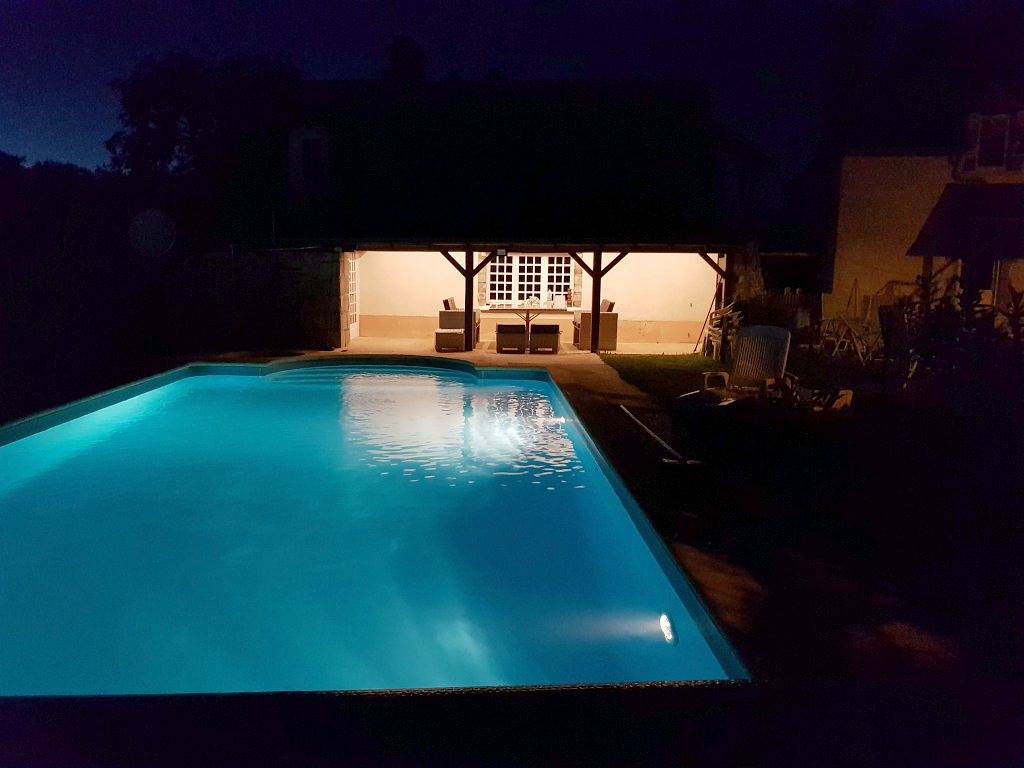 Domaine de Layre, avec piscine chauffée 10m x 5 m in Latronche, Région de Tulle