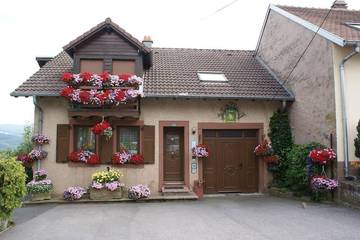 Gîte pour 5 personnes, avec balcon à Haselbourg
