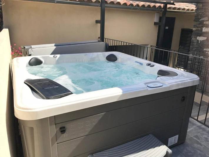 Hôtel pour 2 personnes, avec jacuzzi ainsi que balcon et piscine à Corte - 4