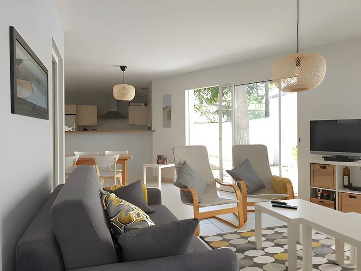 Location de vacances pour 8 personnes, avec jardin dans Plage de la Grière