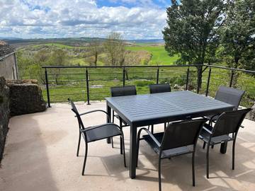 Gîte pour 4 personnes, avec jardin et terrasse à Saint-Affrique