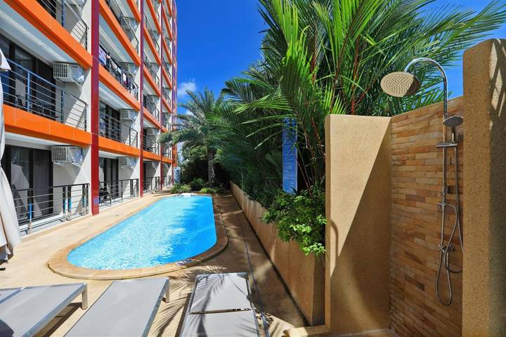 Gîte pour 3 personnes, avec balcon ainsi que piscine et vue dans Nai Yang Beach - 4