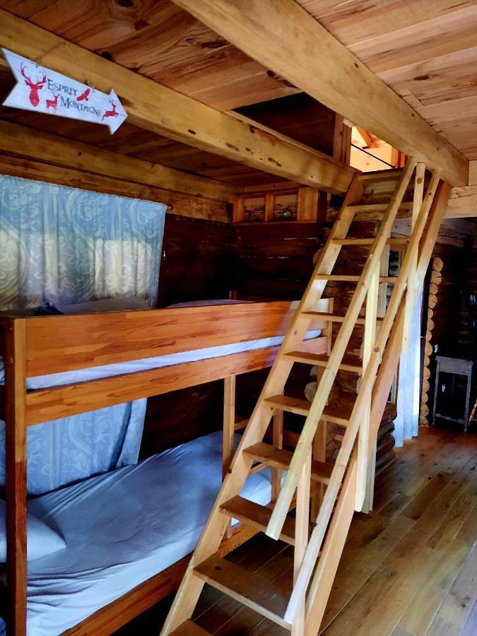 Gîte pour 6 personnes, avec vue et jardin à Aromas