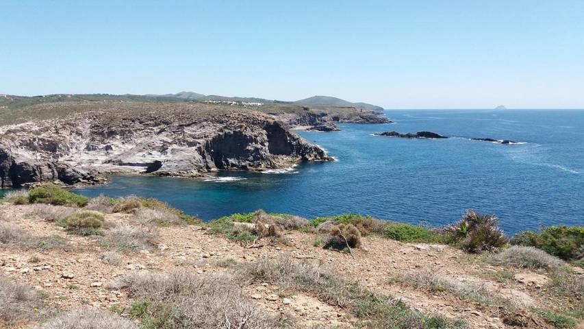 Appartement de vacances pour 4 personnes, avec Terrasse ainsi que Jardin et Vue dans Cala Lunga Sant'Antioco
