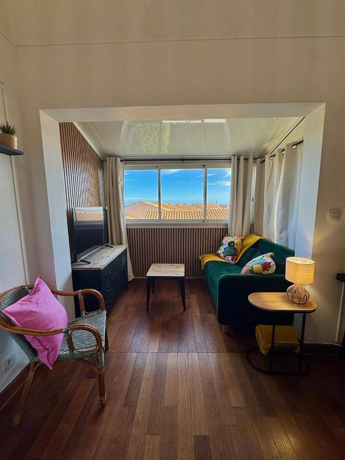 Gîte pour 4 personnes, avec piscine ainsi que vue et terrasse, animaux acceptés dans Plage des Aresquiers - 4