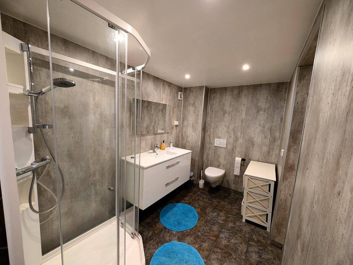 Single Room with Shared Bathroom in Kvaløya, Tromsø