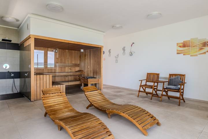 Ferienwohnung für 6 Personen, mit Balkon und Seeblick in Ungarn - 4