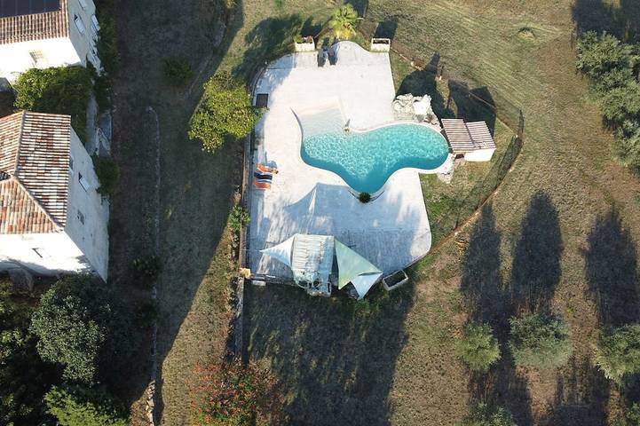 Location de vacances pour 3 personnes, avec piscine et jacuzzi à Rousson - 4