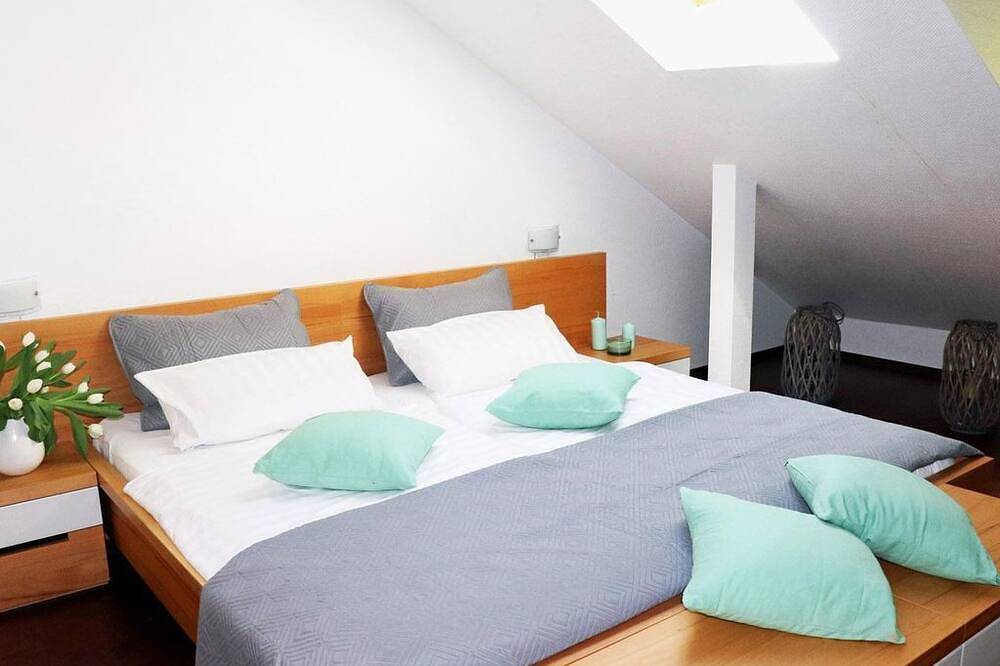 Ganze Wohnung, Ferienwohnung \"Residenz Waldblick\" in Wachenheim, Pfälzer Rheinebene