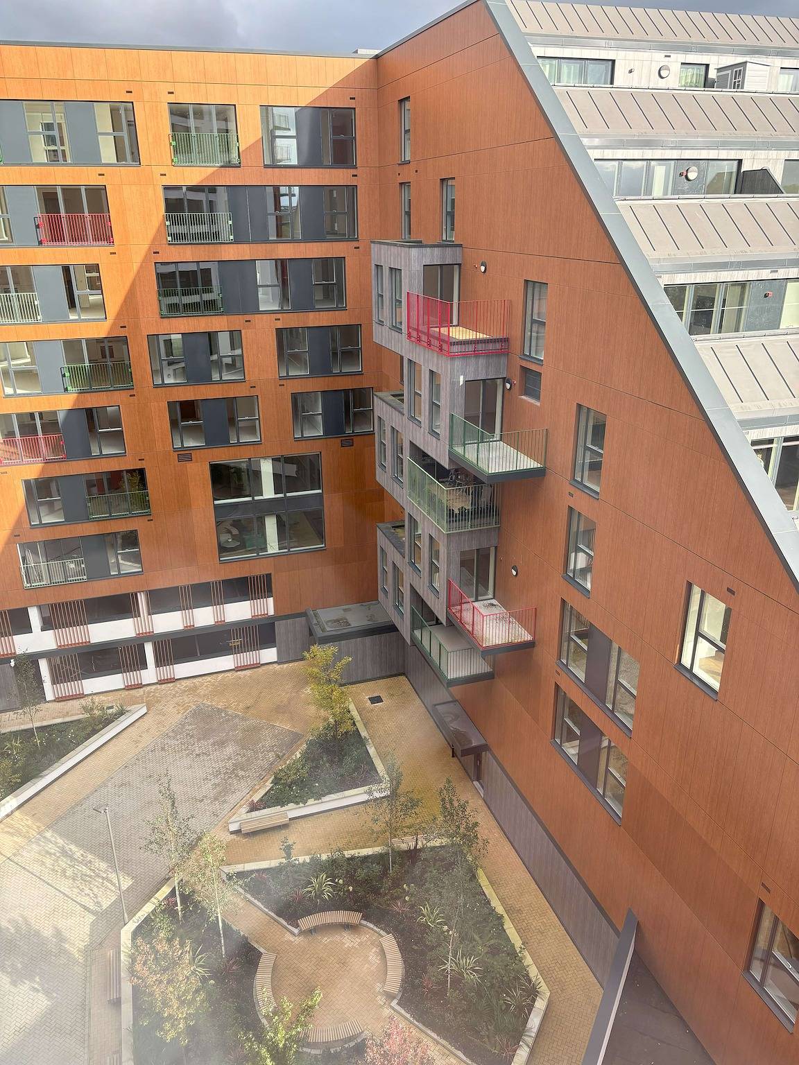 Entire apartment, Bracknell 2Br Apt | Parking | Wifi  | Nr Ascot in Bracknell, Berkshire