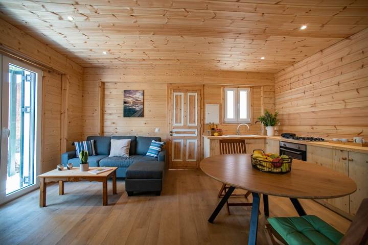 Hel lejlighed, Ferielejlighed for 2 personer med have in Korfu