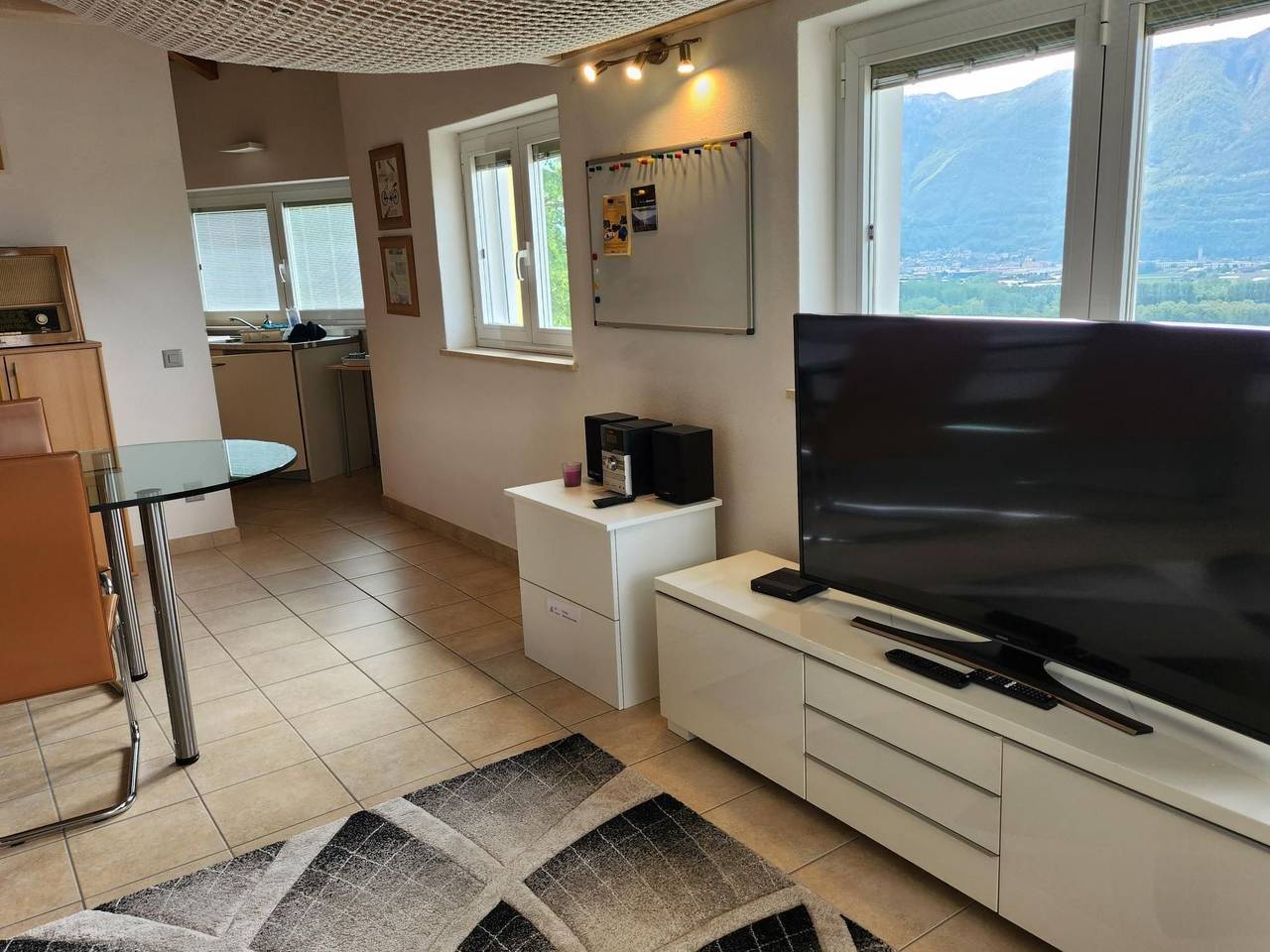 Ganze Wohnung, Das Cugnasco-Nest in Cugnasco-Gerra, Tessiner Alpen