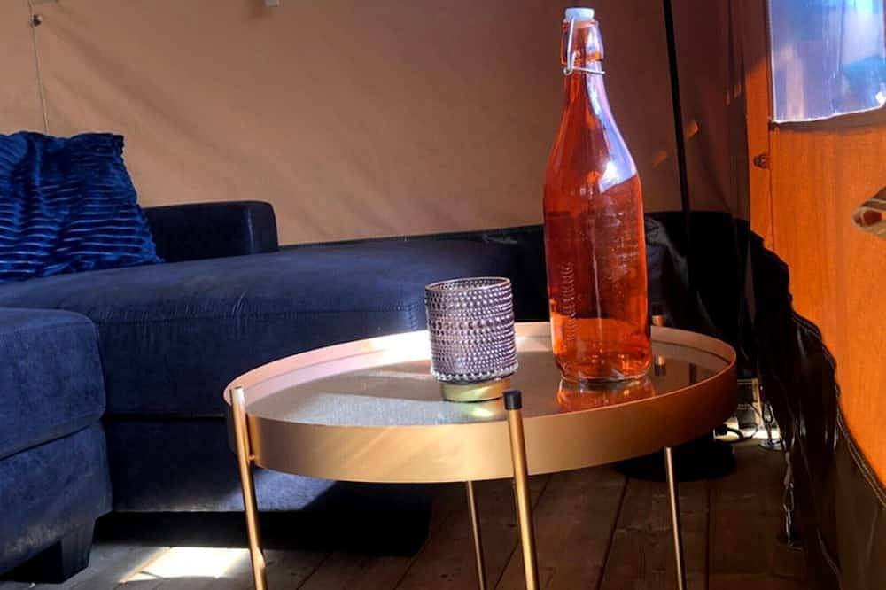 Glamping Lodge Lautrec | Domaine du Cammazet | Piscine| Confort | Nature in Lapenne, Ariège