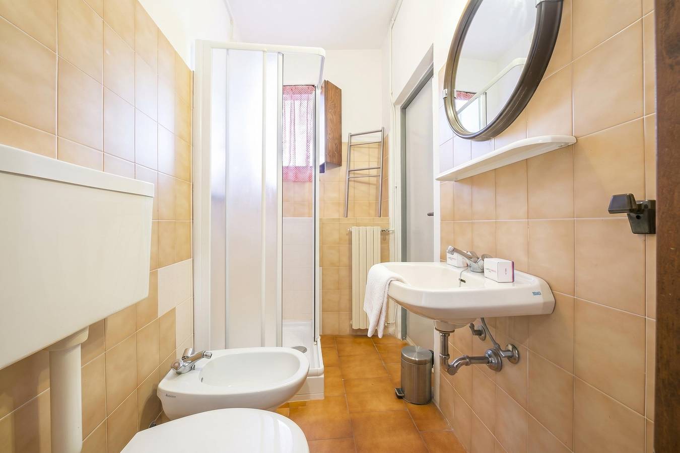 Appartamento intero, Gufo- Flowers -100m  Near Lake in Maderno, Toscolano-Maderno