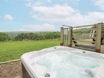 Cottage for 2 People in South-Wales, Swansea region, Photo 2