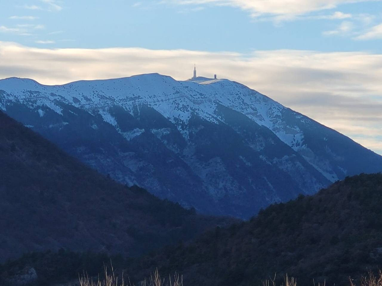 Chambre d’hôtes « La Lisière » avec vue montagne, Wi-Fi et climatisation in Brantes, Parc naturel régional du Mont-Ventoux