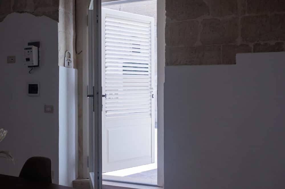 Refined mansion with vaulted ceilings, between history and design in Lecce. in Lecce, Provincia de Lecce