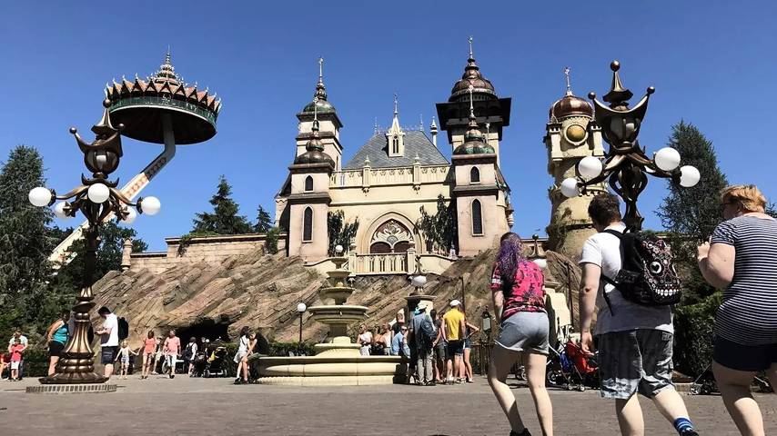 Glamping voor 6 personen, met terras en zwembad, met huisdier in Noord-Brabant