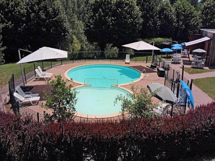 Appartement de vacances pour 8 personnes, avec terrasse et piscine en Haute-Loire