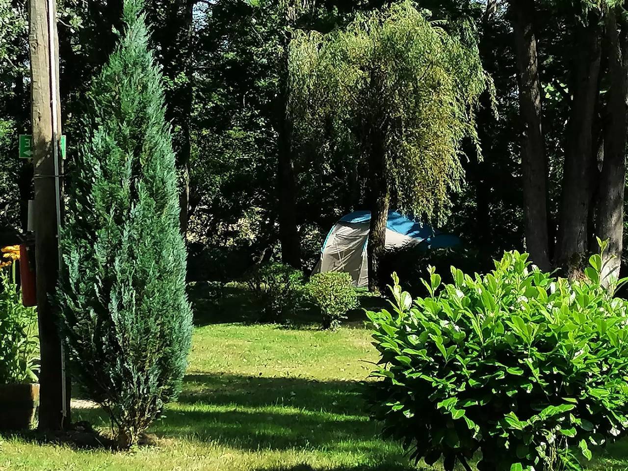 Tente Bivouac sur pilotis bois et toile, sans sanitaires pour 2 personnes 2 personnes in Le Change, Périgord Blanc