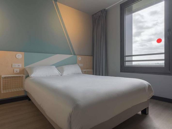 Hôtel pour 2 personnes, avec terrasse et jardin à Saint-Georges-de-Gréhaigne - 2