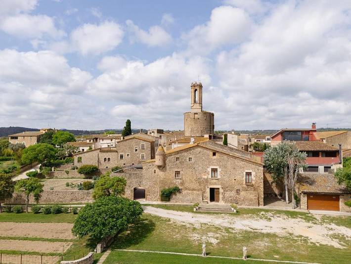 Casa rural para 12 personas, con Balcón y Terraza además de Jardín y Vistas en Parlabá