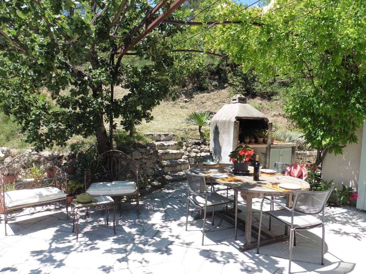 Charmantes Landhaus mit Garten in Pierrevert, Parc naturel régional du Luberon