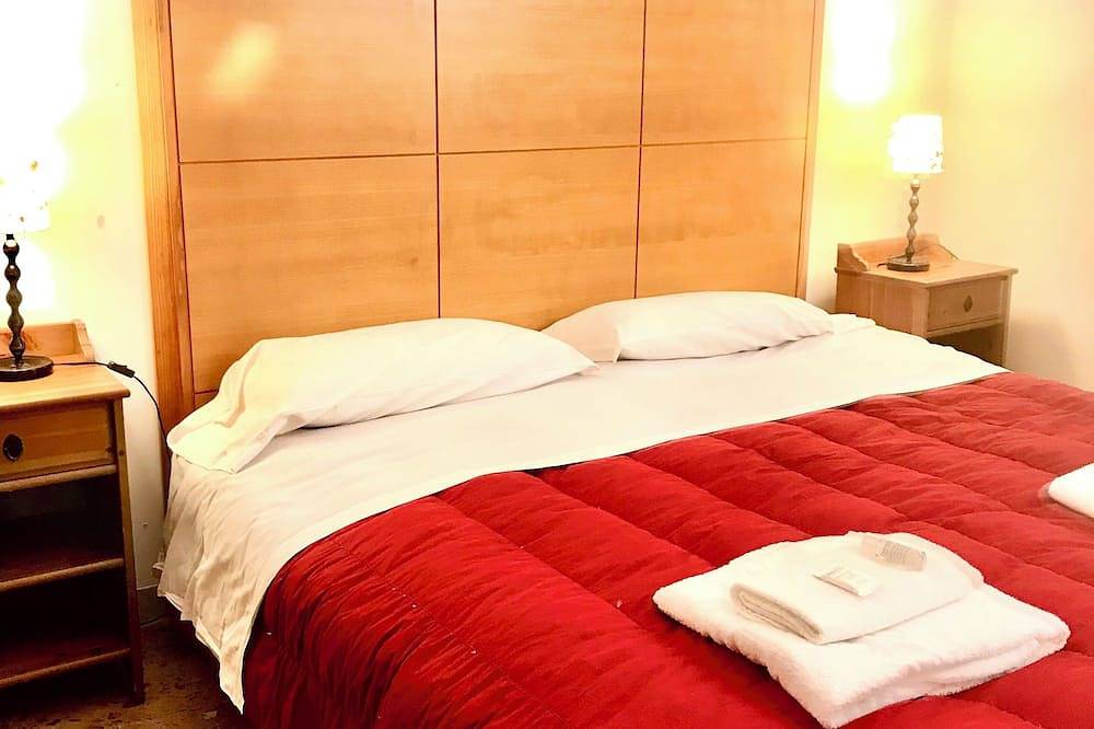 Ganze Wohnung, Le Sibille in der Nähe des Kolosseums, Terrasse, Wlan, Babybett. Letzte Minute! in Rom Zentrum, Rom