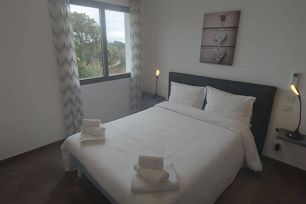 Corse et Zen : Villa Sur Les Bois  85m² 5/7 pers, Piscine, Plage à 3 minutes, in Taglio-Isolaccio, Arrondissement de Corte