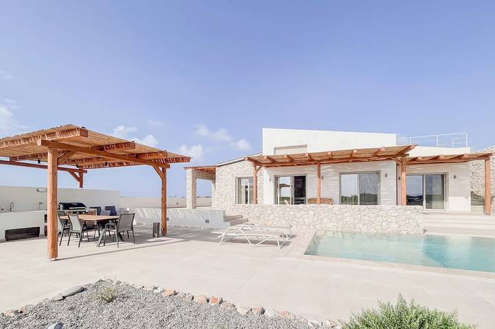 Beach house for 8 people, with garden and terrace, with pets in Rhodes