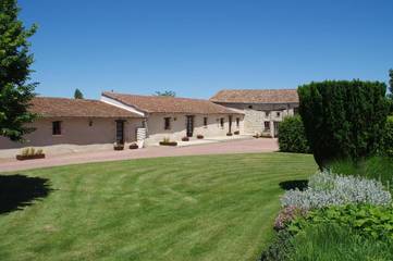 Cottage pour 4 personnes, avec vue ainsi que piscine et jardin à Concourson-sur-Layon