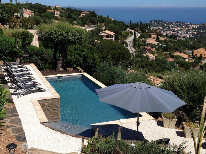 Studio pour 3 personnes, avec jardin ainsi que terrasse et piscine - 1