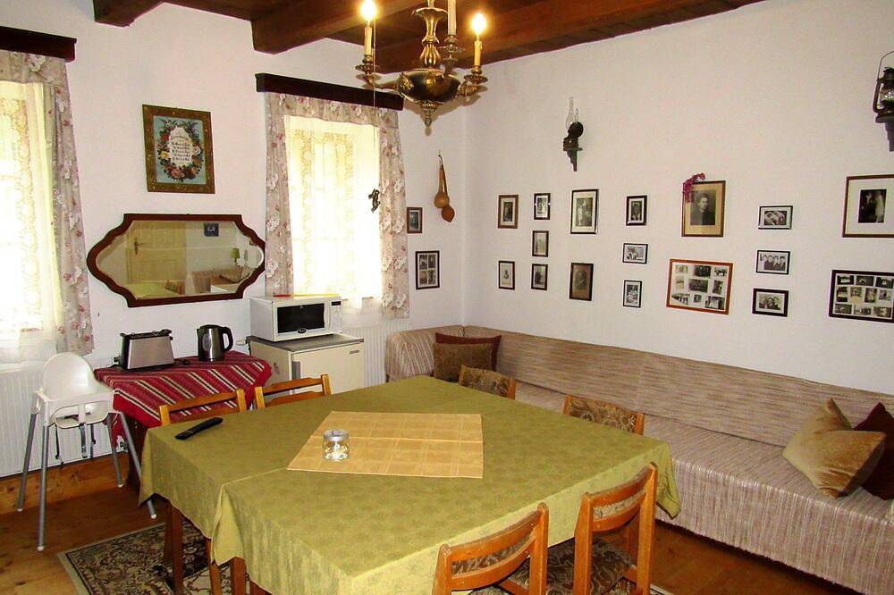 Rustikaler Charme – Suite 8601 mit zwei Schlafzimmern in Dunaszentmiklós, Kleingebiet Totis