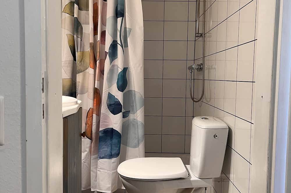 Ganze Wohnung, Romantische kleine Ferienwohnung mit Gartenblick - Ferienwohnung 2 in Winnert, Eider-Treene-Sorge