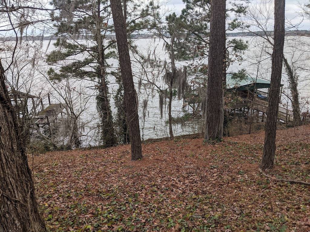 Toledo Bend on Lanana Bay Waterfront Camp Boathouse Dock Subdivision Boat Launch in Zwolle (USA), Toledo Bend Reservoir