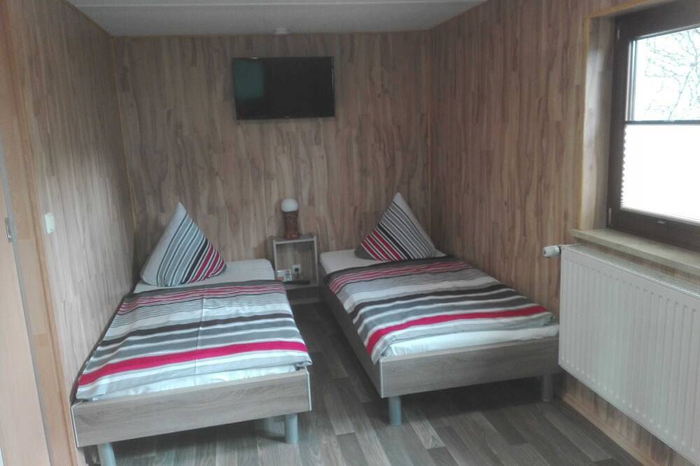 Ganze Wohnung, Ferienbungalow 1, Deutschland in Dierkow-West, Rostock