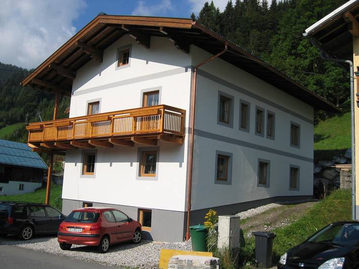 Ferienwohnung für 4 Personen, mit Terrasse und Garten sowie Pool in Dienten am Hochkönig